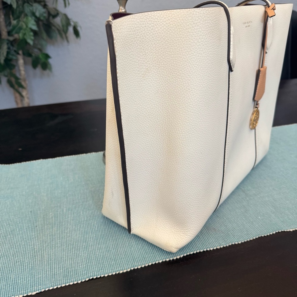 Tory Burch Perry Triple-Compartment Tote Bag in New Ivory leather. - Picture 2 of 10